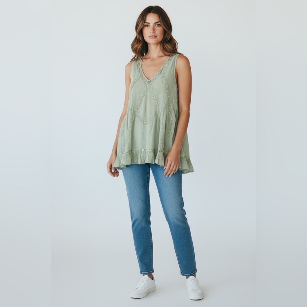 Easel Lace Detail Boho Tank Green Size Small